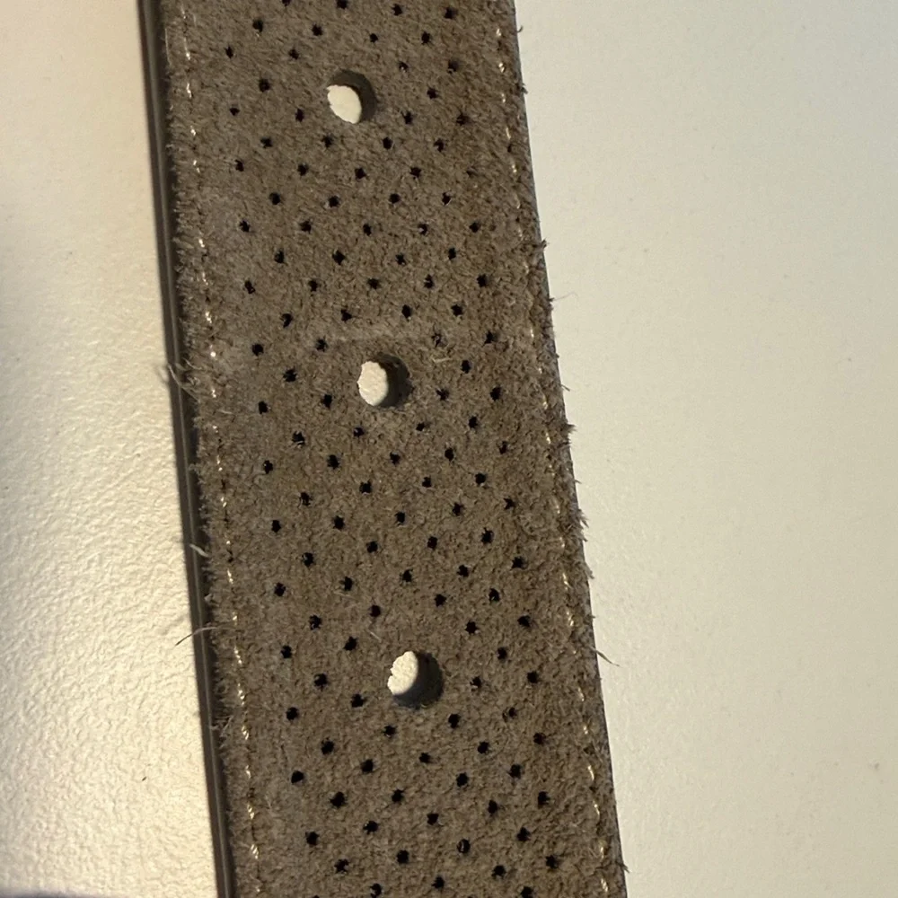 Johnston & Murphy taupe suede Belt sz 40